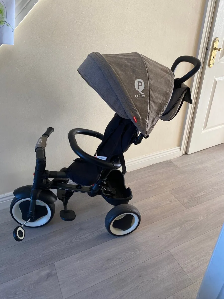 Tricycle buggy - folds - Image 1