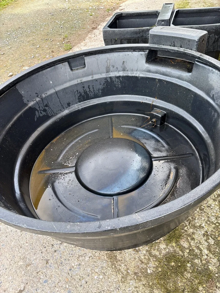 JFC Water troughs - Image 1