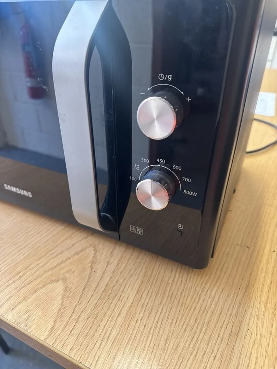 microwave - Image 3