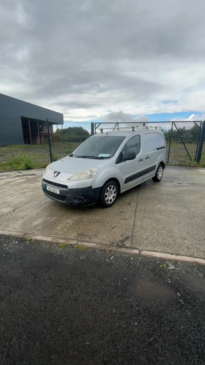 2011 Peugeot partner - Image 1