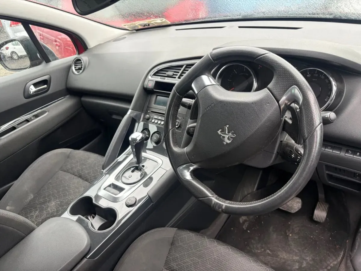 2015 Peugoet 3008 1.6 Diesel automatic - Image 4