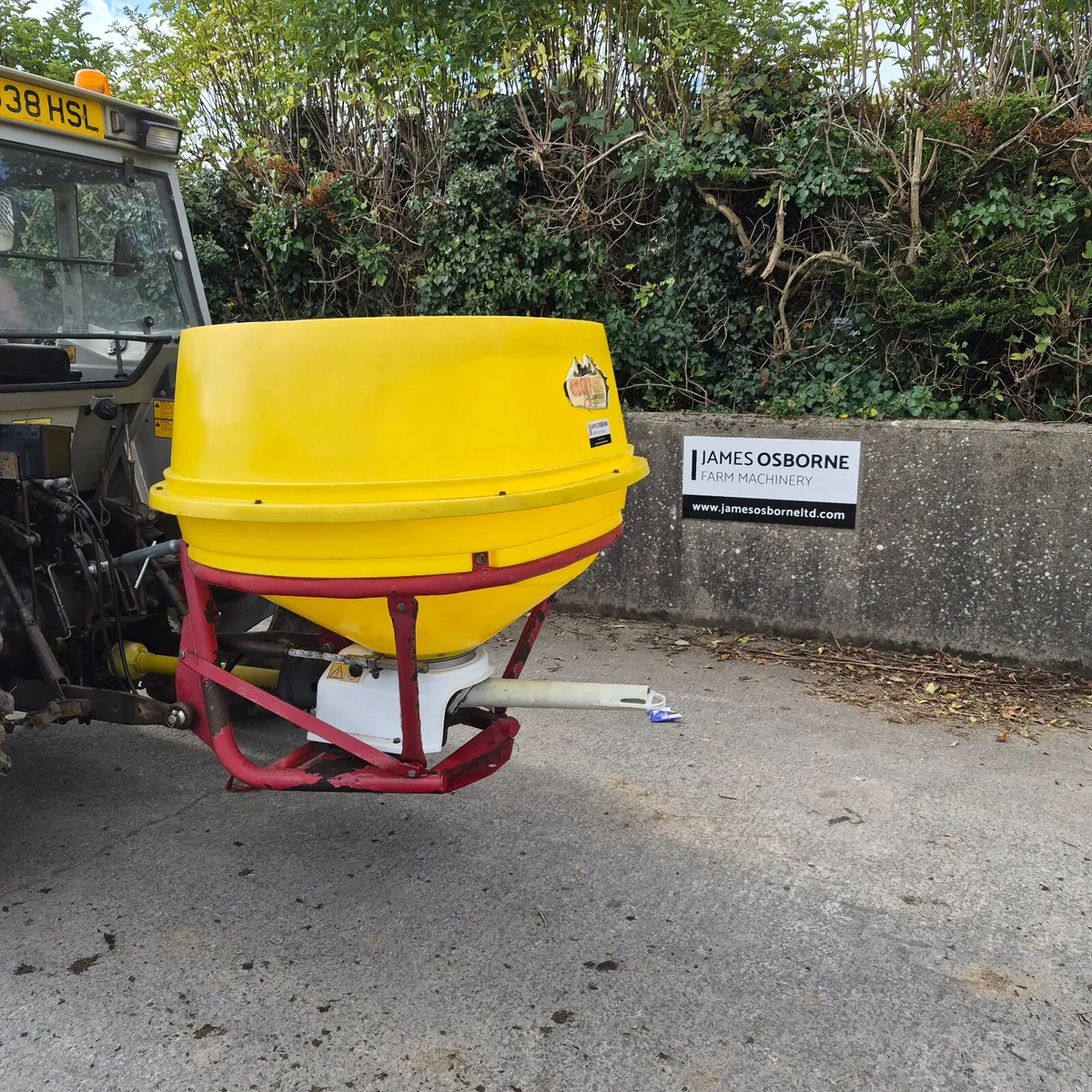 Agrex Fertiliser Sower - Image 1