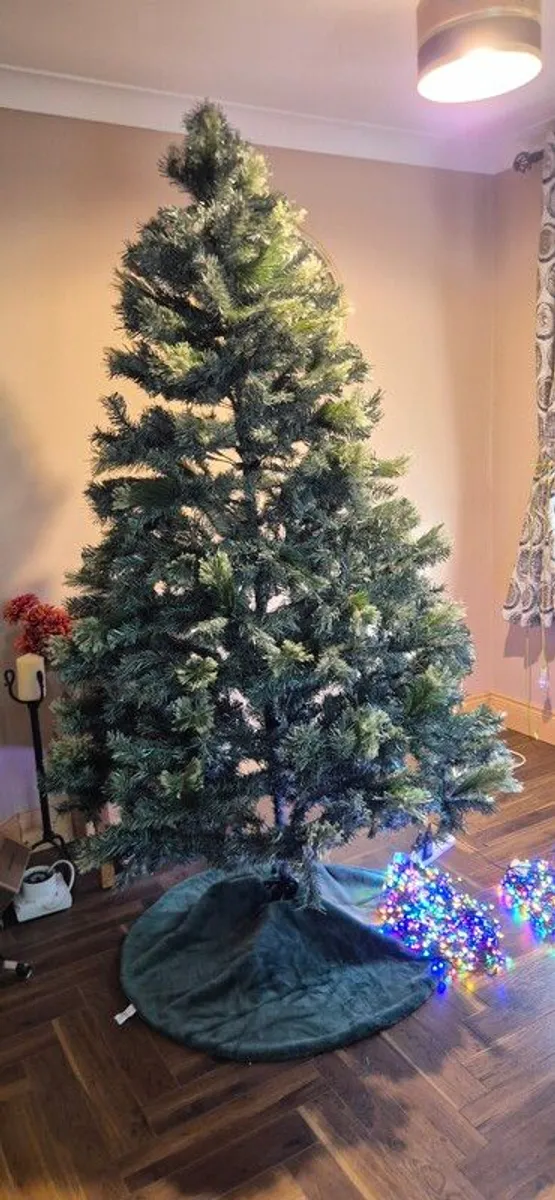 Christmas tree - Image 2