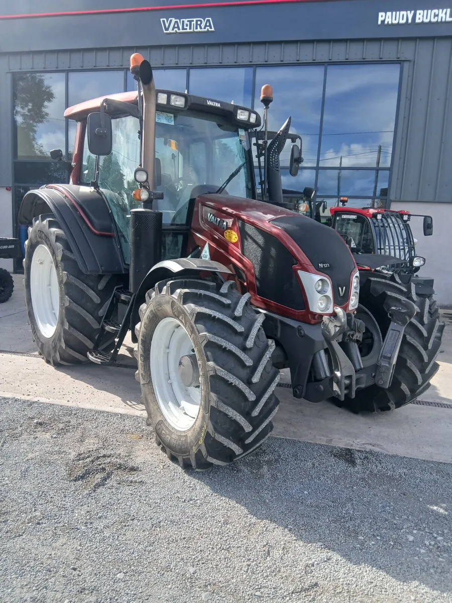 Valtra N123 - Image 2