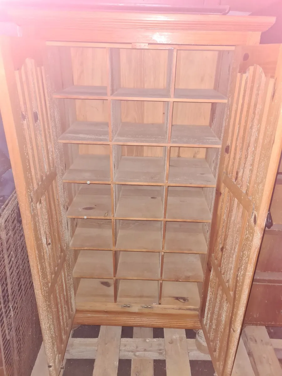 Pine wine cabinet holds 21 bottles solid construct - Image 2