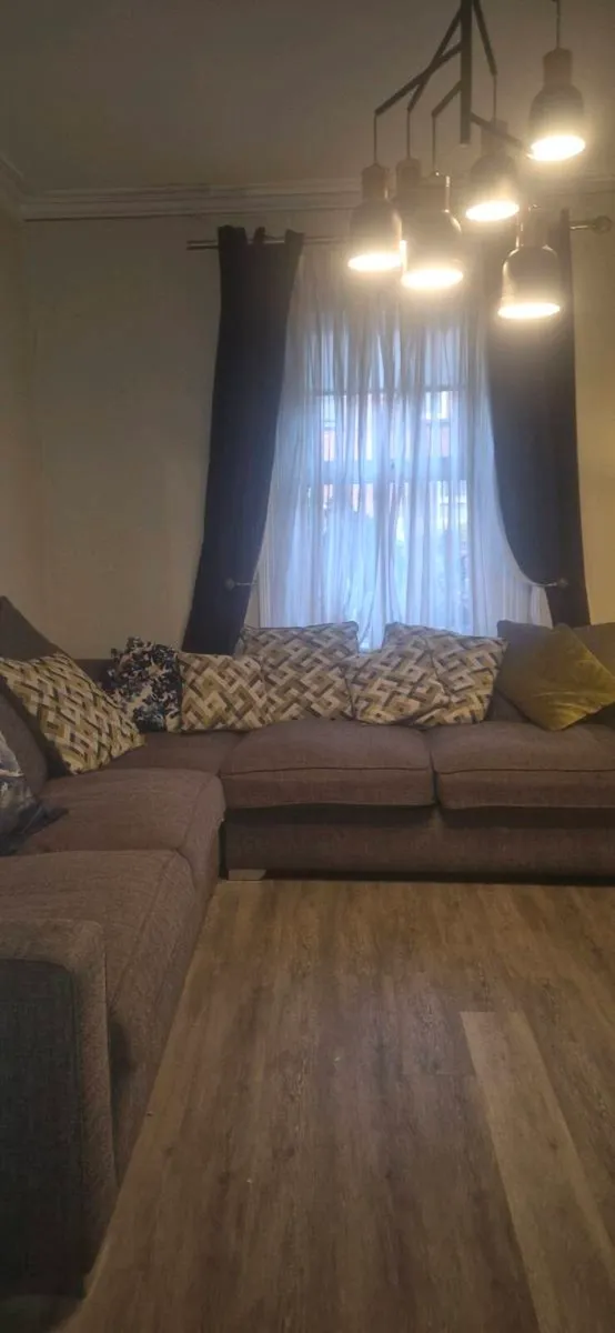 Sofa - Image 4