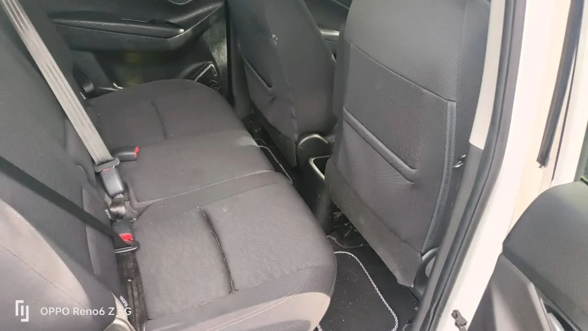 Hyundai 2013 ix 20 - Image 3