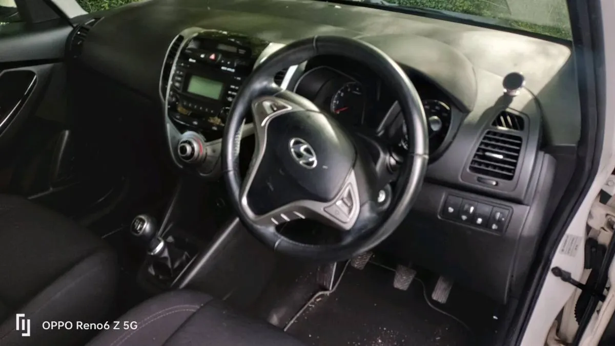 Hyundai 2013 ix 20 - Image 4