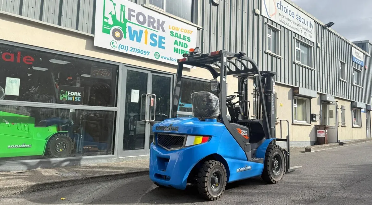 Lonking LG25DT 2.5 Ton Diesel Forklift – 3 m 2-Sta - Image 1