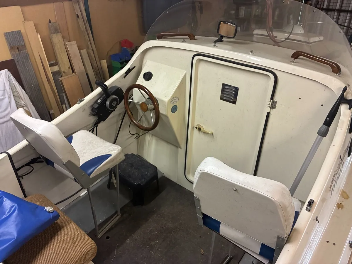 Boat, Shetland 525 - Image 2