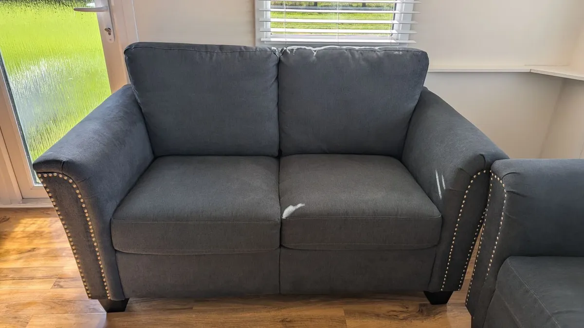 Like New 3-seater & 2-seater Sofa Set - Image 3