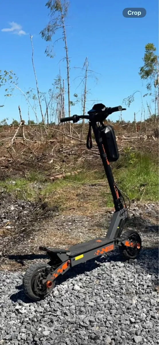 Kukirn g2 e scooter - Image 3