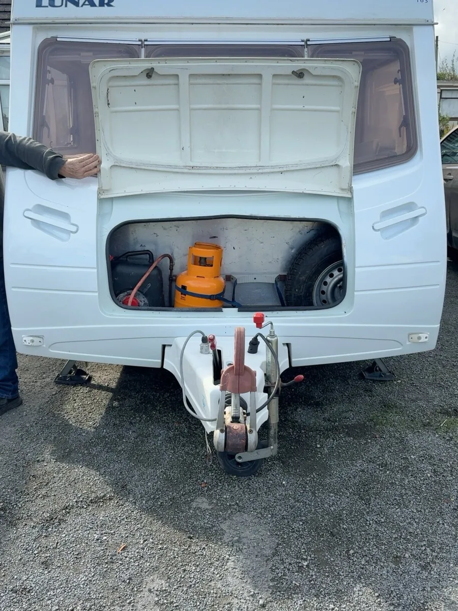 Lunar 163 4 Berth Caravan - Image 2