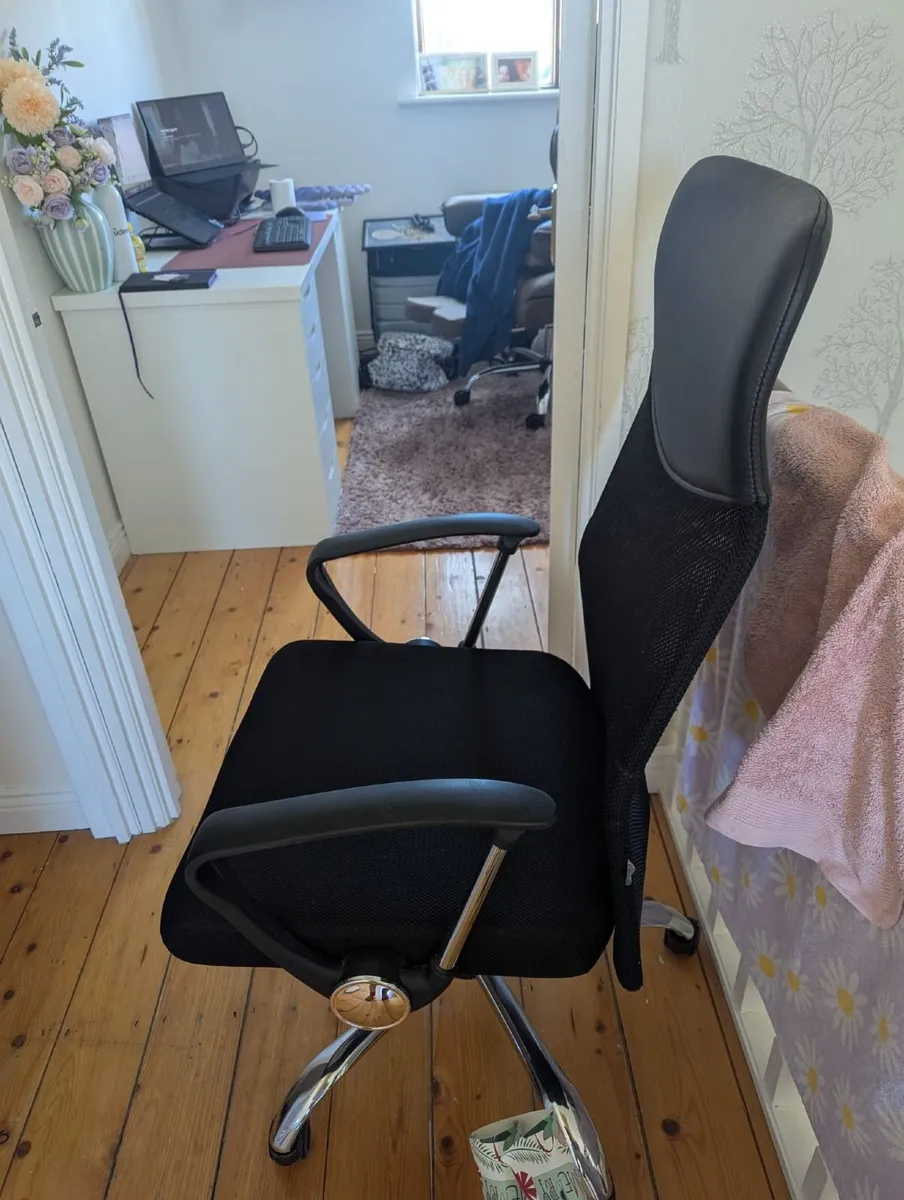 Office chair - Image 2