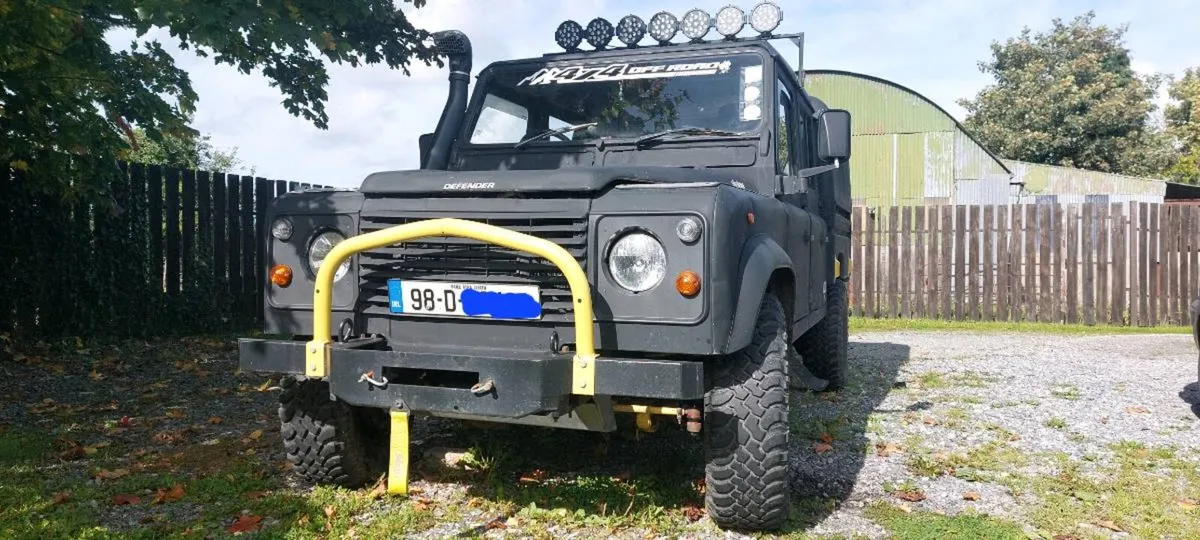 Landrover defender 130 - Image 1