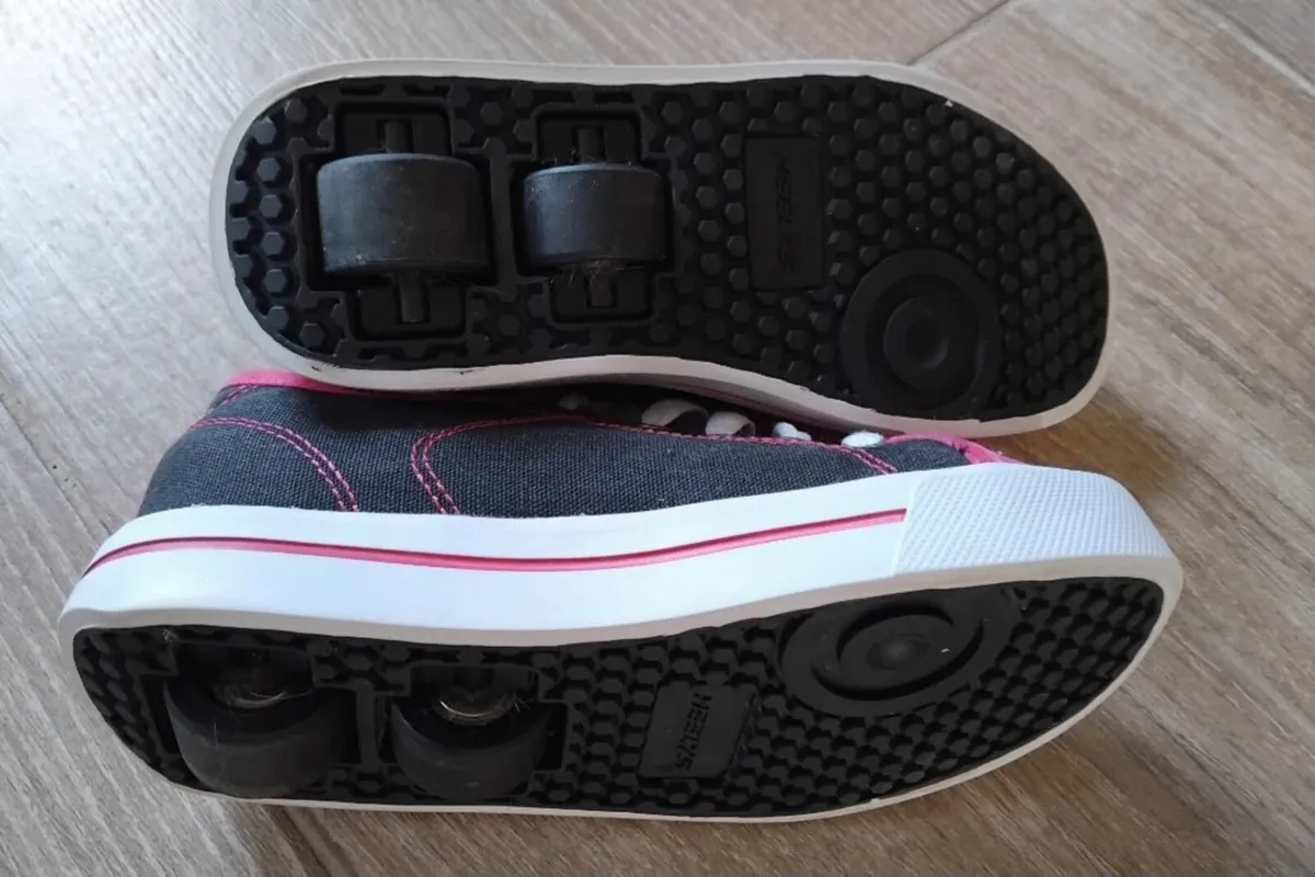 Pink & Black Heelys Skate Shoes, size C13 - Image 4