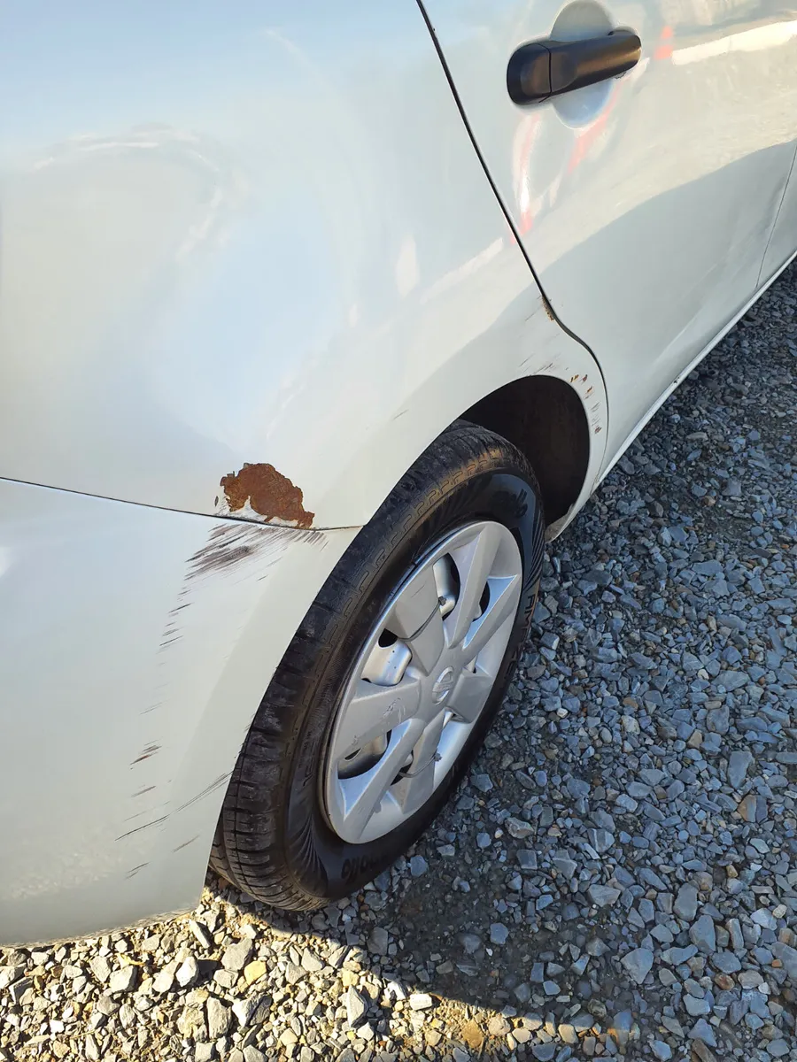 Nissan March 2017 slight marks on the body - Image 3