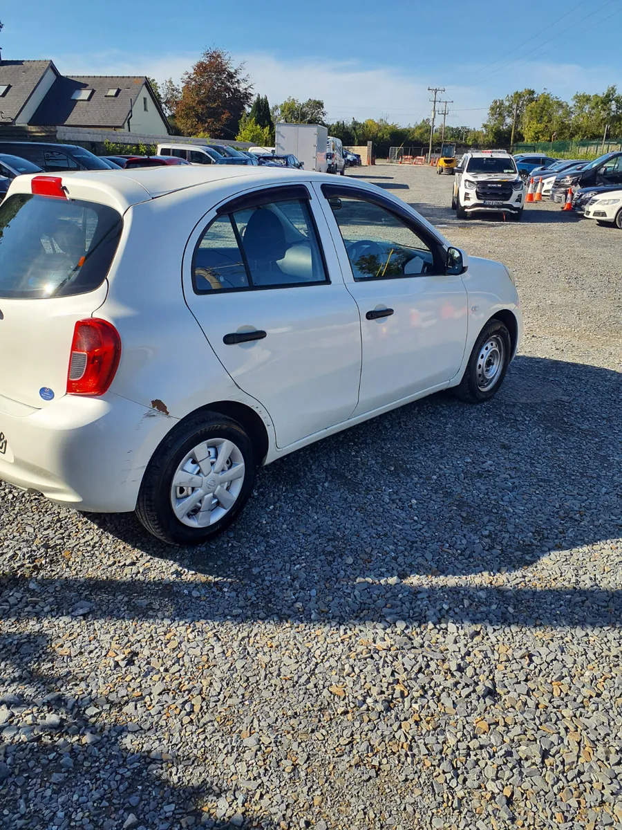 Nissan March 2017 slight marks on the body - Image 2