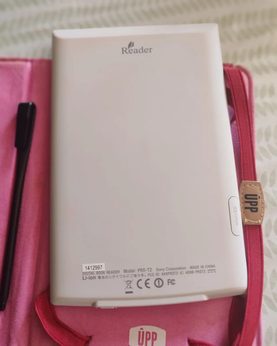 E reader - Image 3