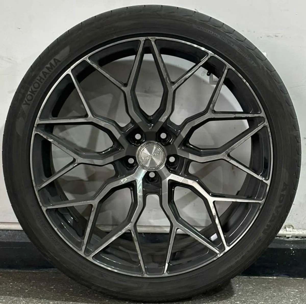 22" Riviera RF108 Wheels & Tyres For Porsche Macan - Image 3