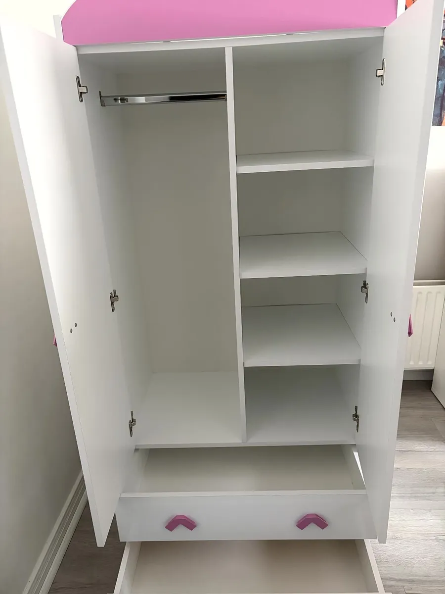 wardrobe - Image 2