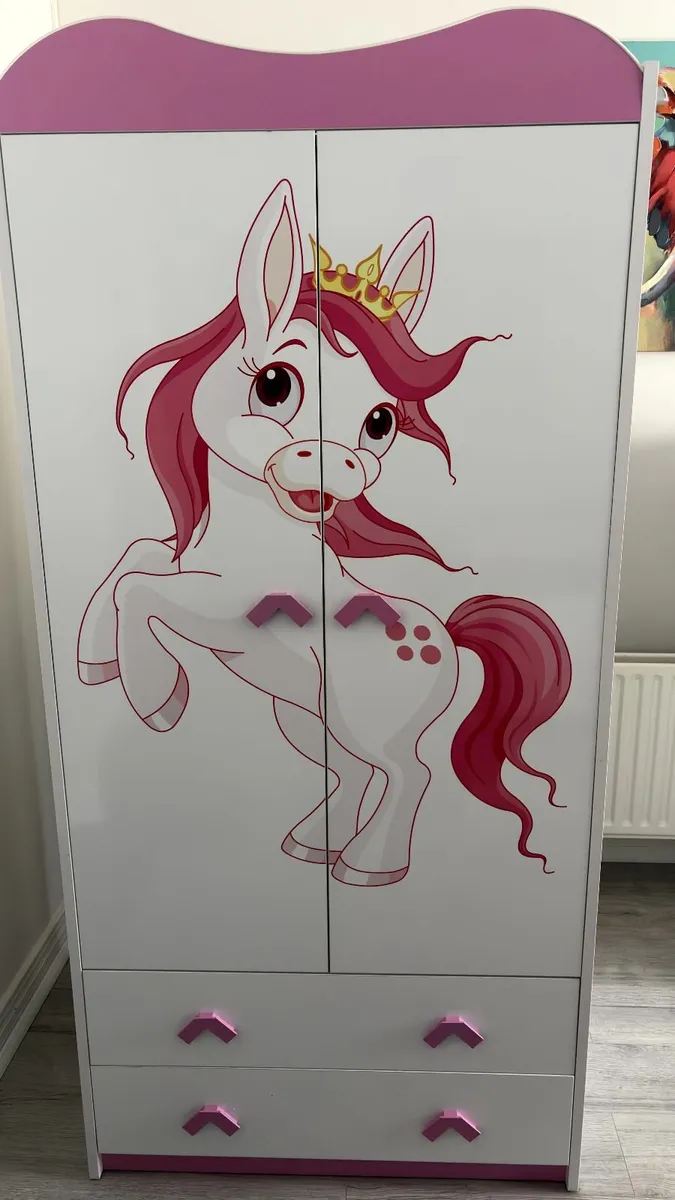 wardrobe - Image 1