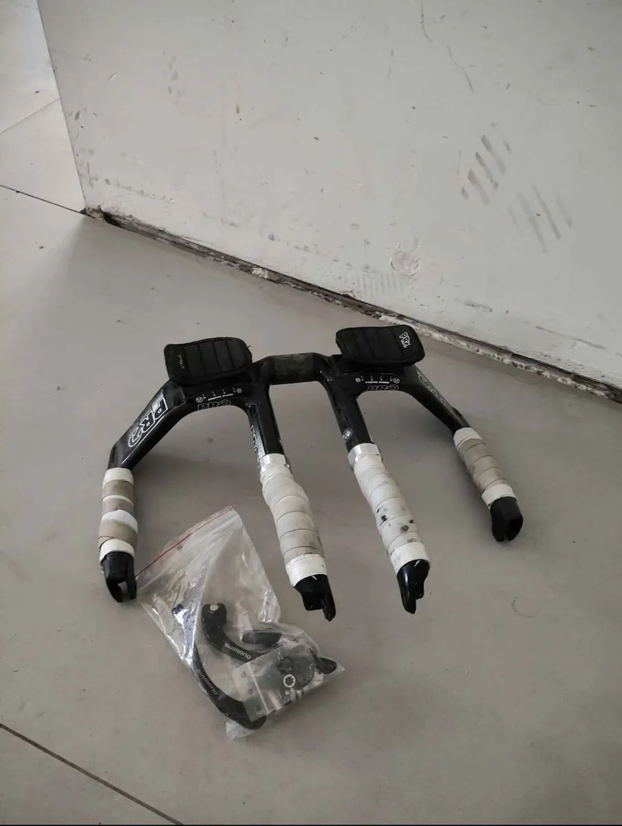 TT/Triathlon carbon handlebars - Image 1