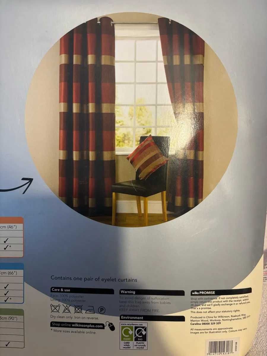 Two identical pairs of fully lined eyelet curtains - Image 2