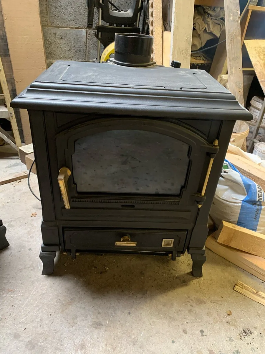 Effel oil stove - Image 1