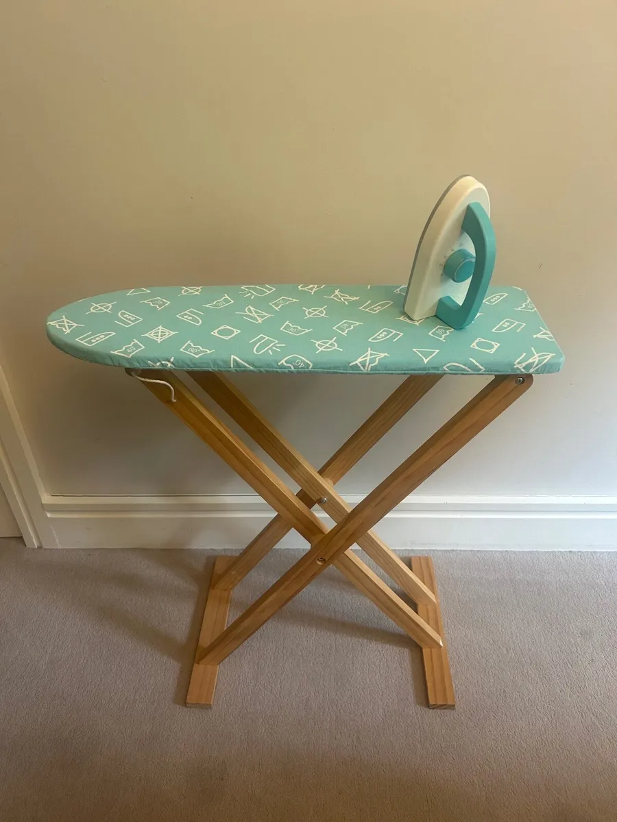 Toy ironing board - Image 2