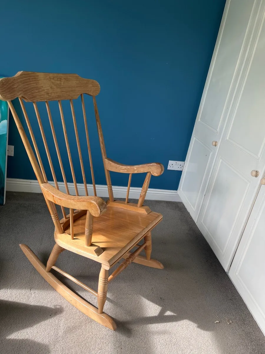 Chair (rocking) - Image 2