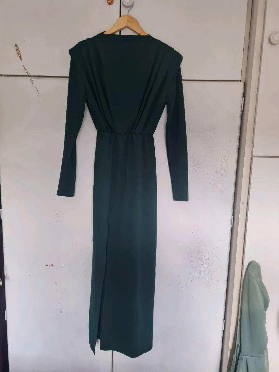 Green dress - Image 1