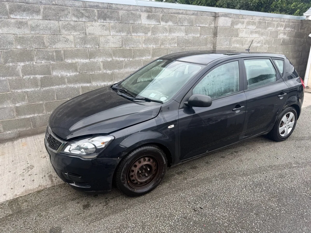 Kia creed whole car no parts - Image 4