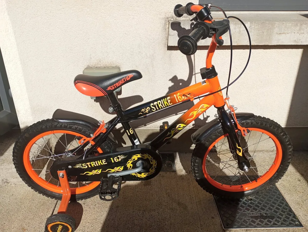 Kids strike bike size 16 inch wheels - Image 1