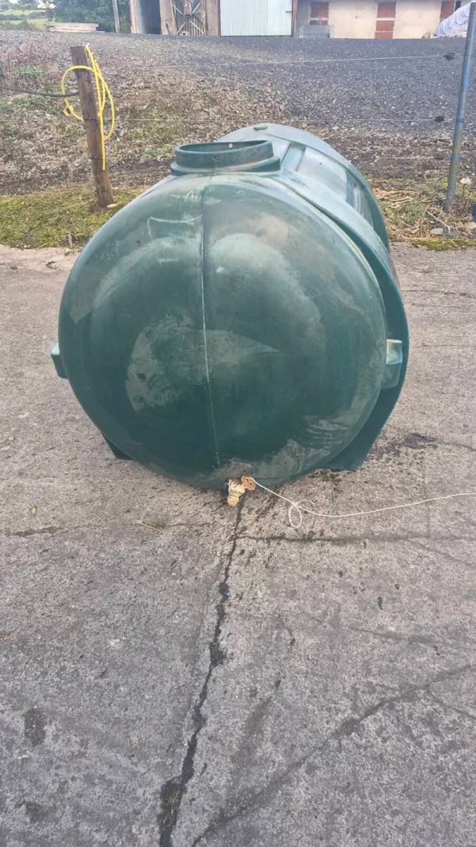 Oil tank - Image 2
