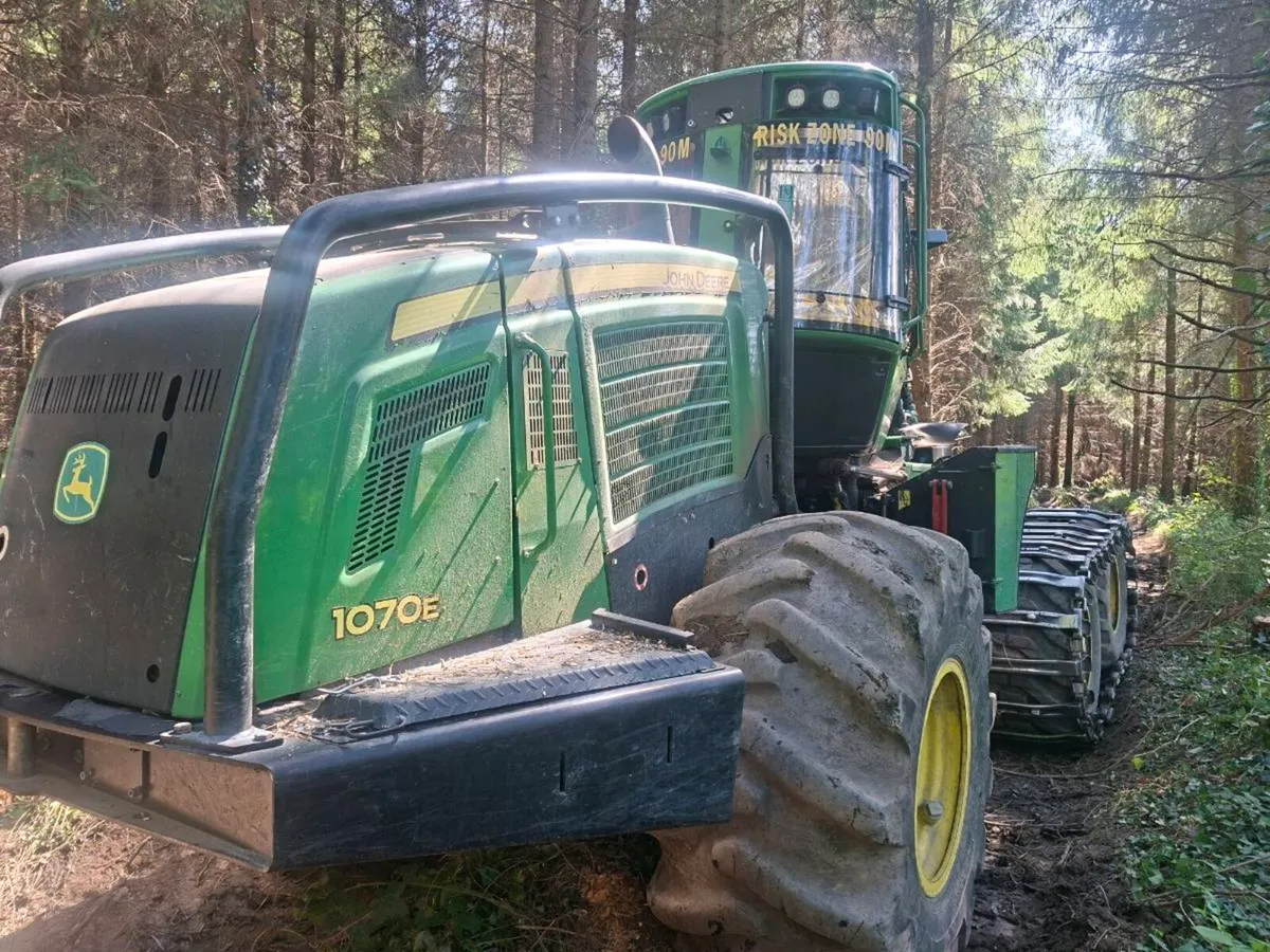 John deere 1070e it4 2017 harvester - Image 3