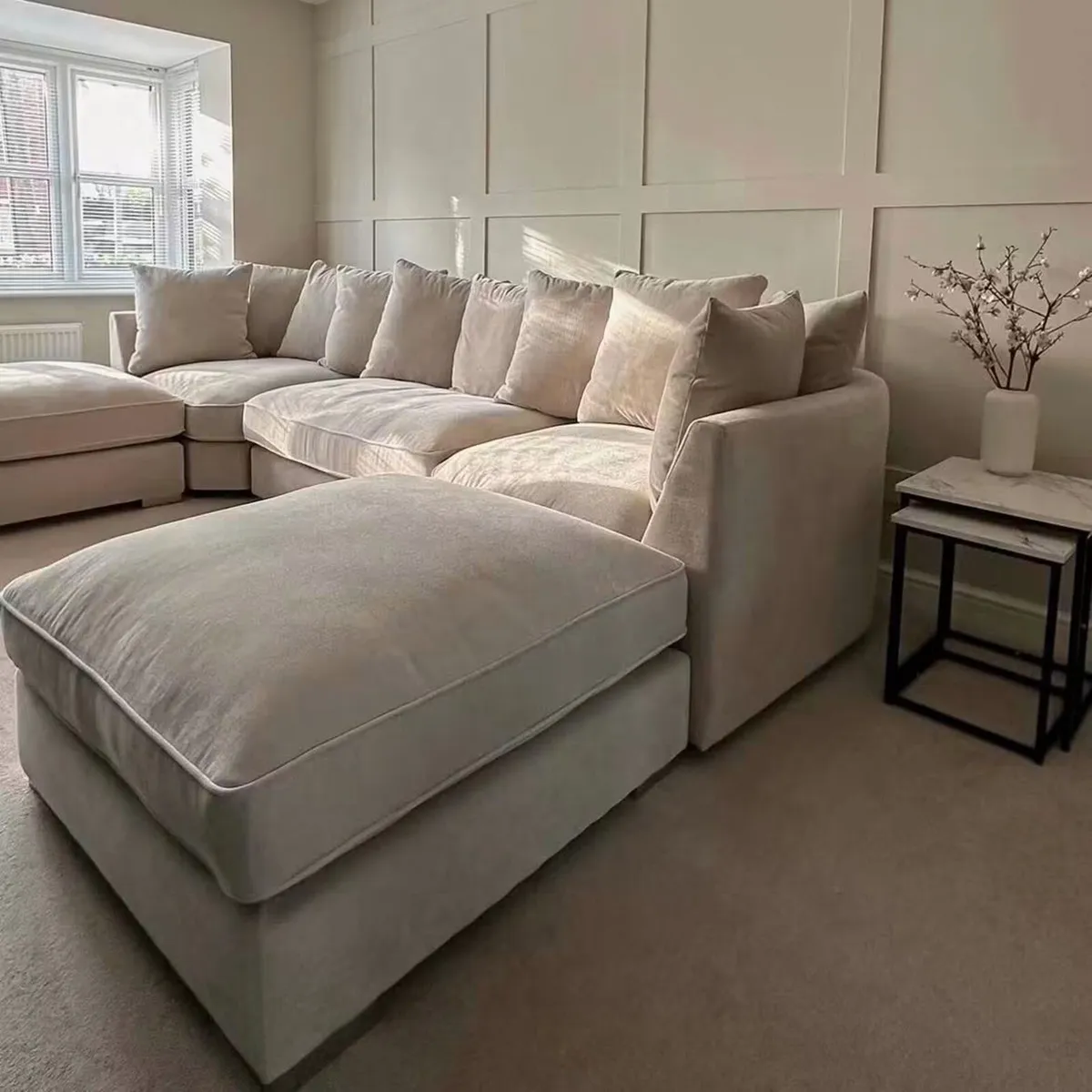 U-Shaped Sofa in many colors and fabrics - Image 1