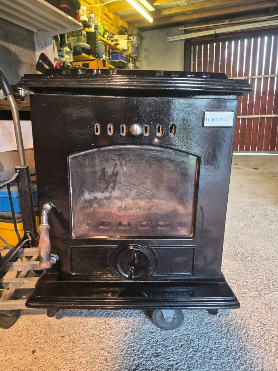 Stove with back boiler - Image 1