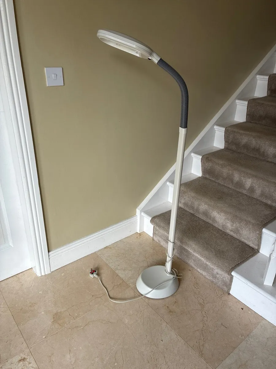 Floor reading lamp - Image 1