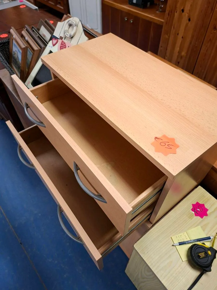 STORAGE UNIT WIRH 2 CHEST OF DRAWERS - Image 1