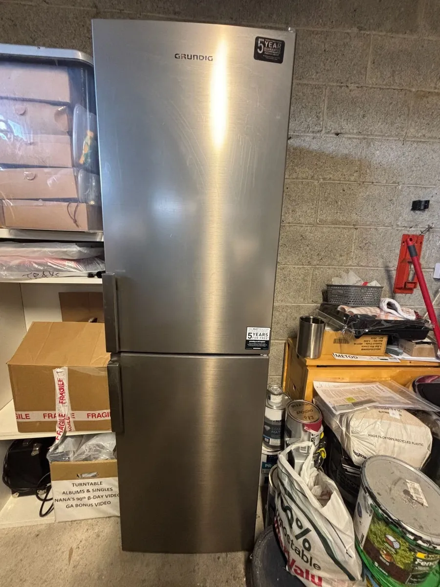 Grundig free-standing frost-free fridge-freezer - Image 1