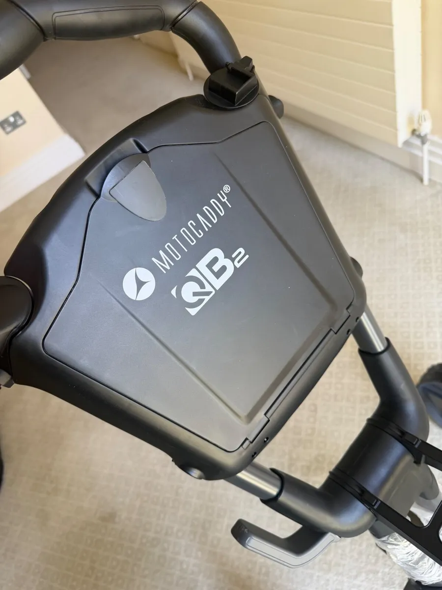 Brand New Motocaddy QB2 Golf Trolley – €200 - Image 4