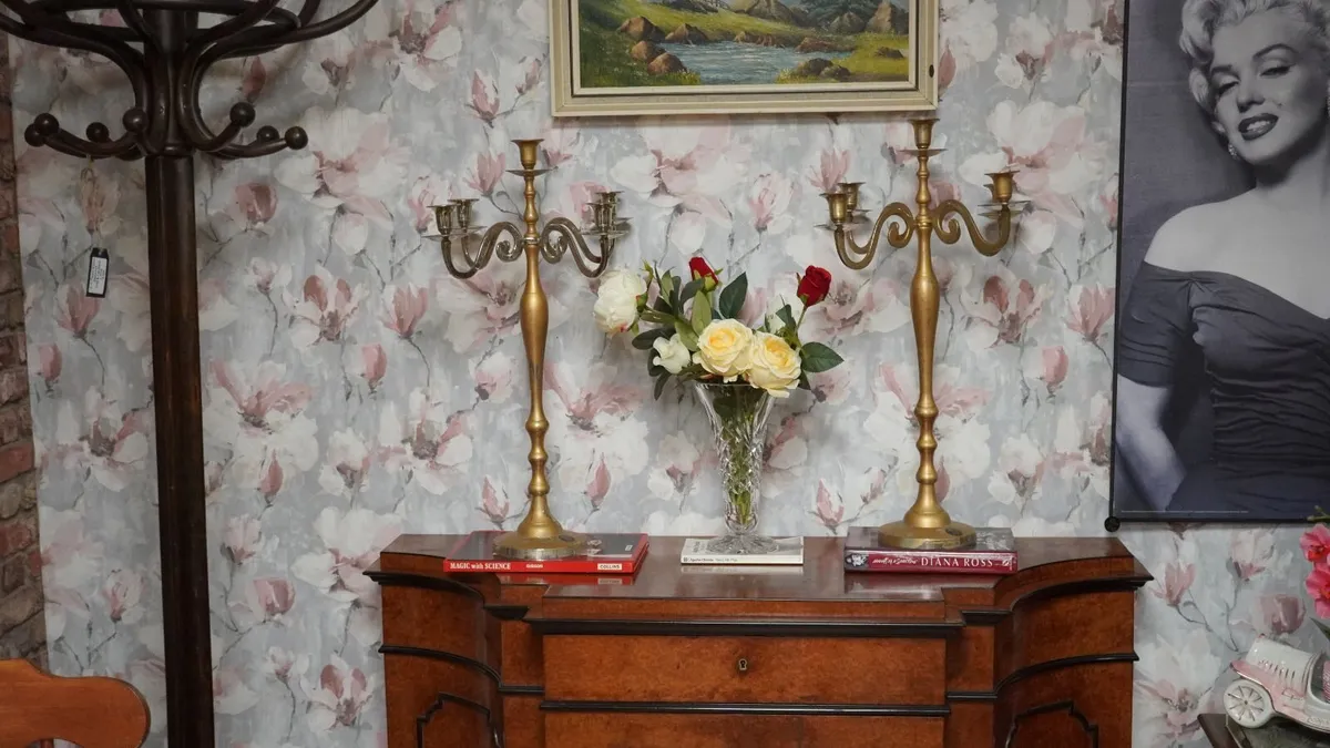 Pair of Vintage 5-Light Candelabra - Image 1