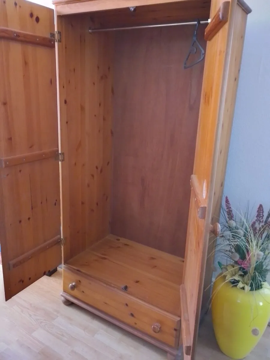 SOLID QUALITY PINE WARDROBE WITH BOTTOM DRAWER. - Image 2