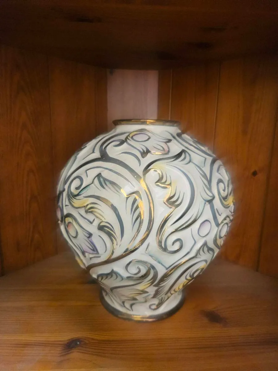 Wade England Gothic Vase - Image 1