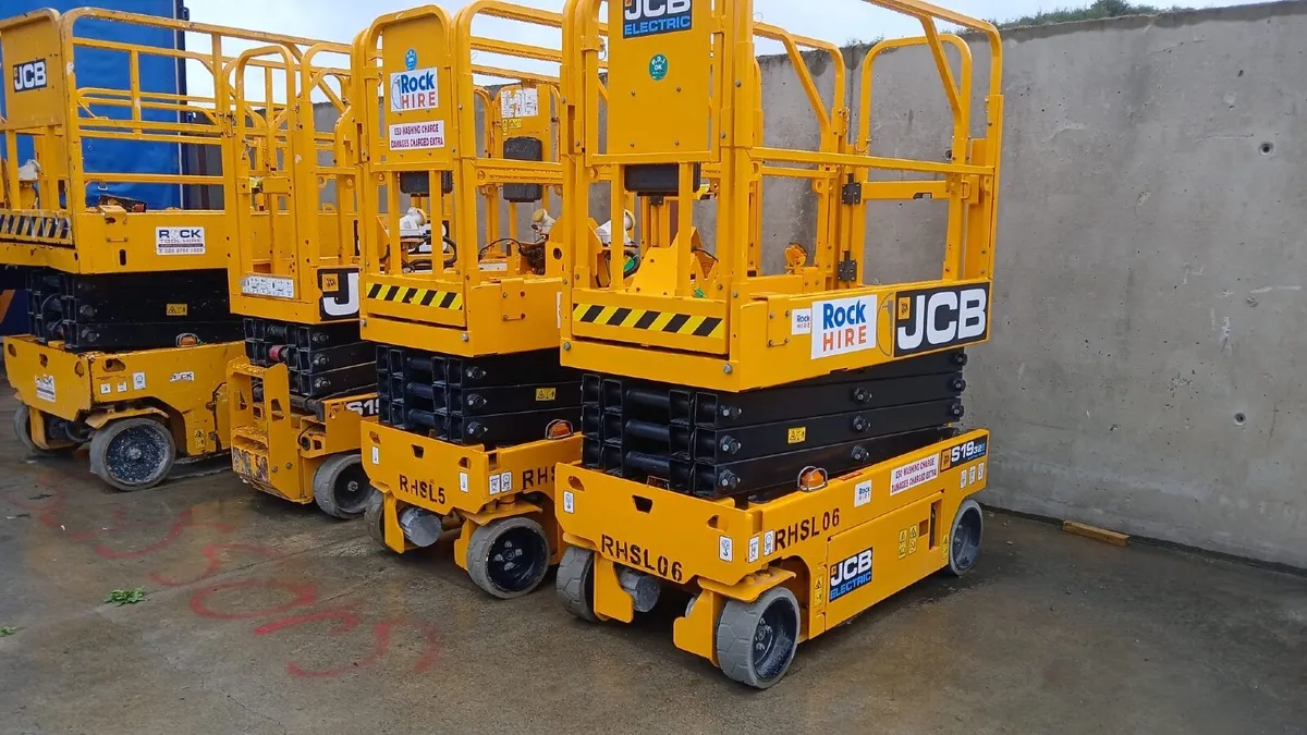 Scissor Lift Access Lift Hire - Image 3
