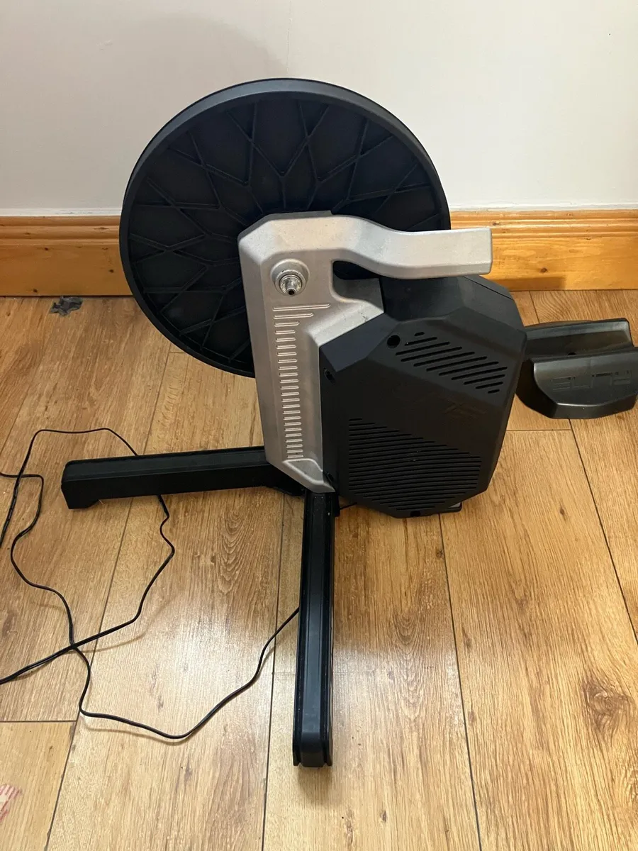 Elite Rivo Smart Trainer with Zwift Cog & Click - Image 2
