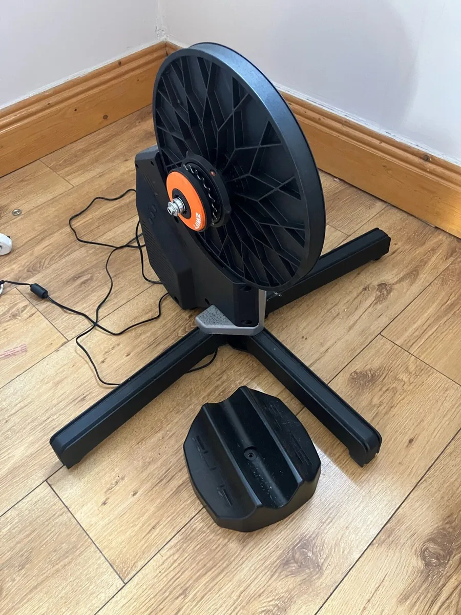 Elite Rivo Smart Trainer with Zwift Cog & Click - Image 4