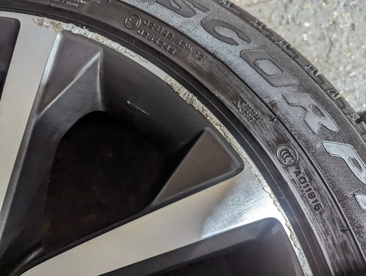 21" GENUINE LAND ROVER DISCOVERY 5 STYLE 5123 - Image 3