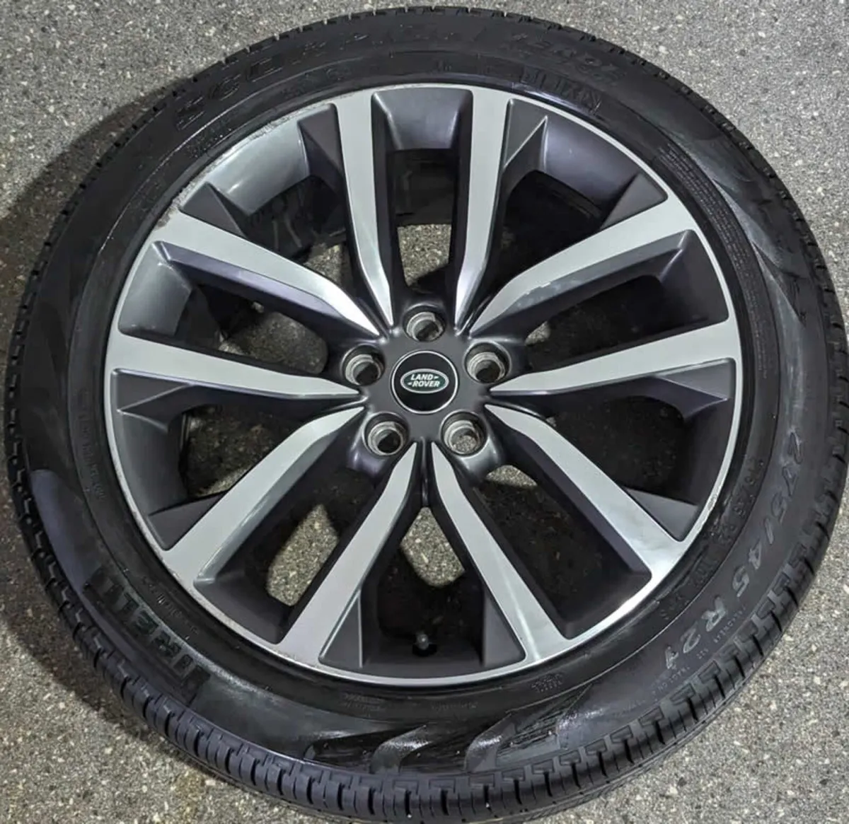 21" GENUINE LAND ROVER DISCOVERY 5 STYLE 5123 - Image 2